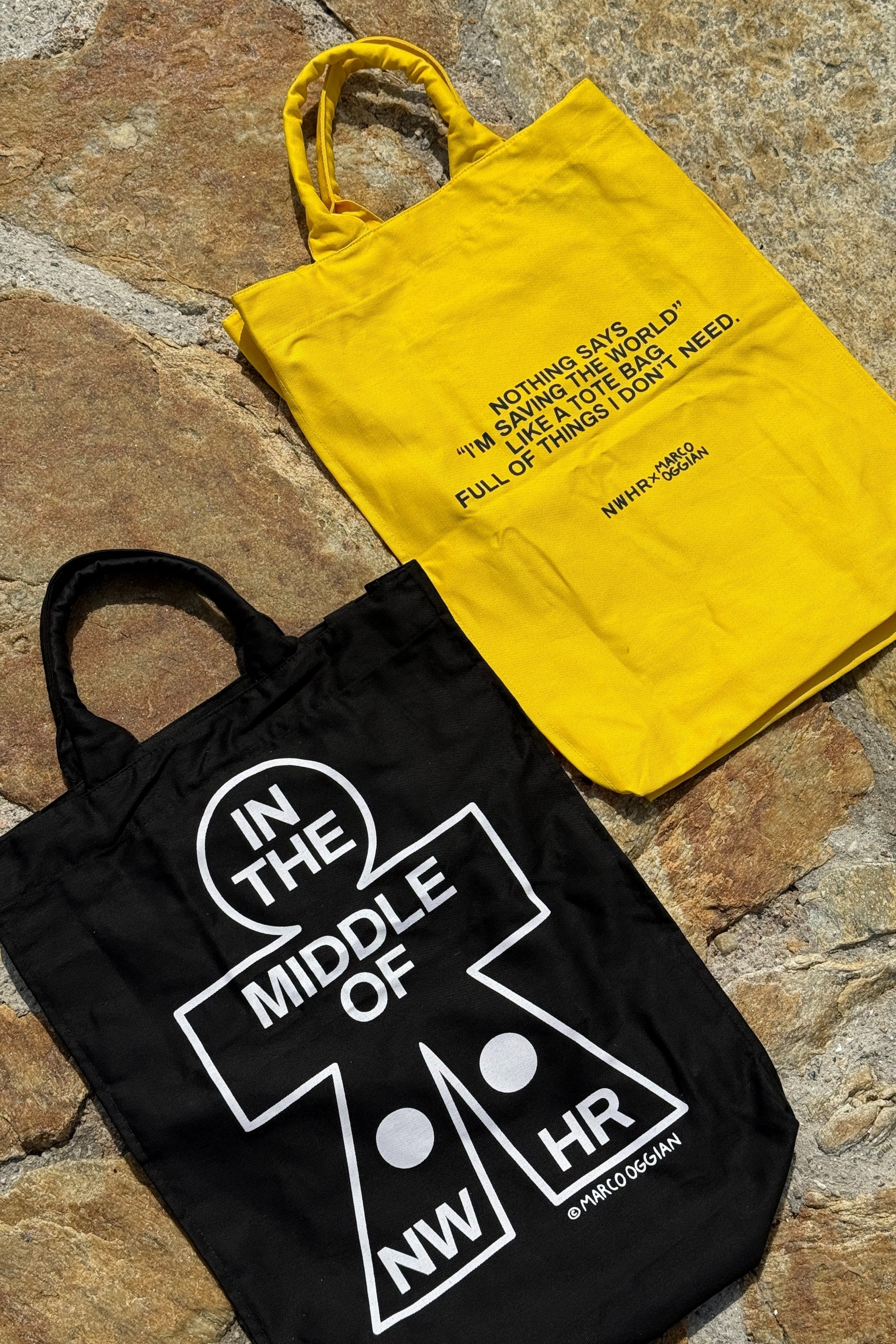 Tote bag In the middle black