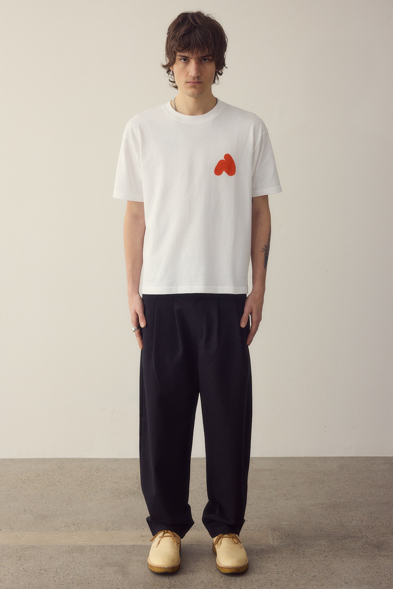 Nowhere spray red t-shirt