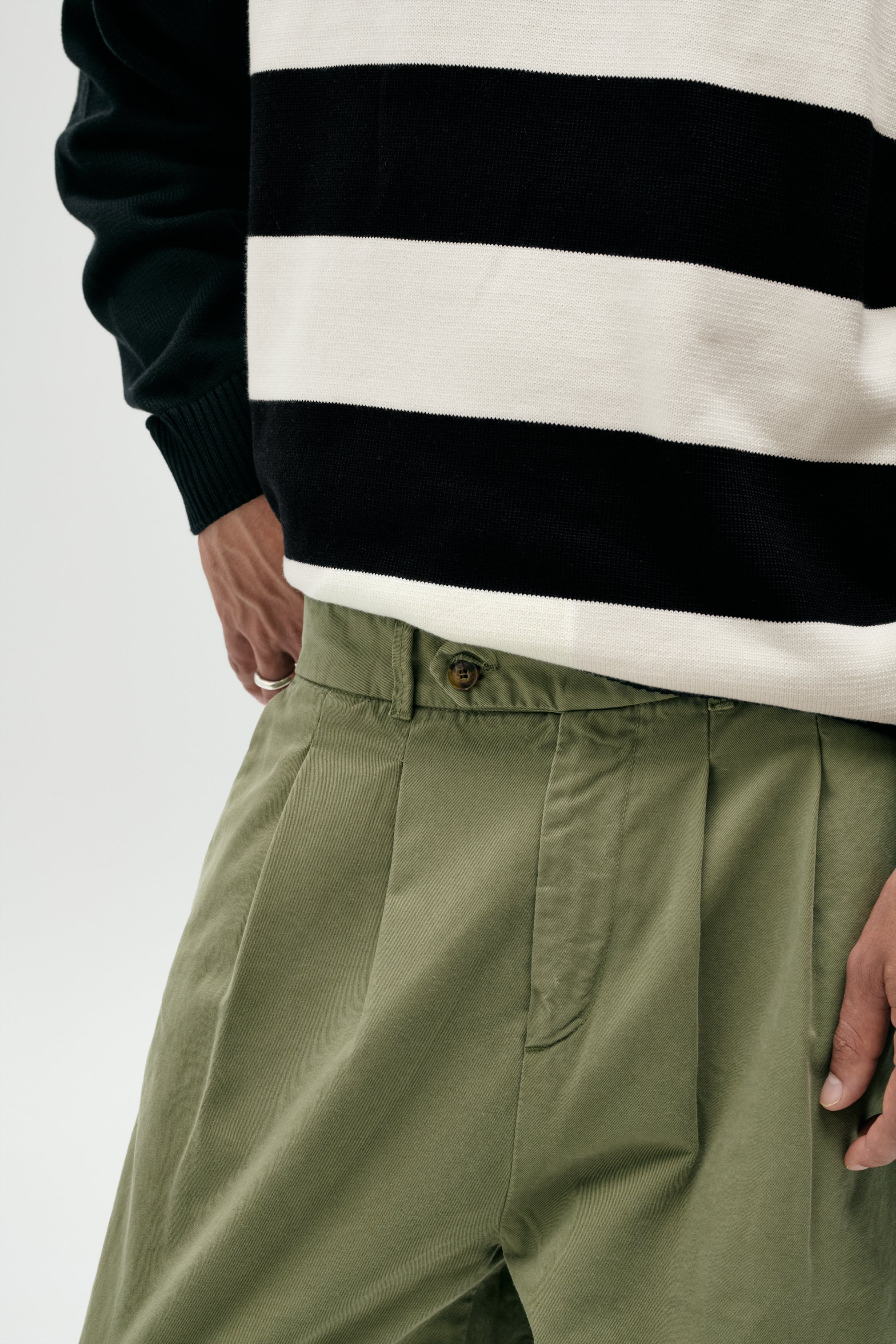 Pantalón chino verde lavado