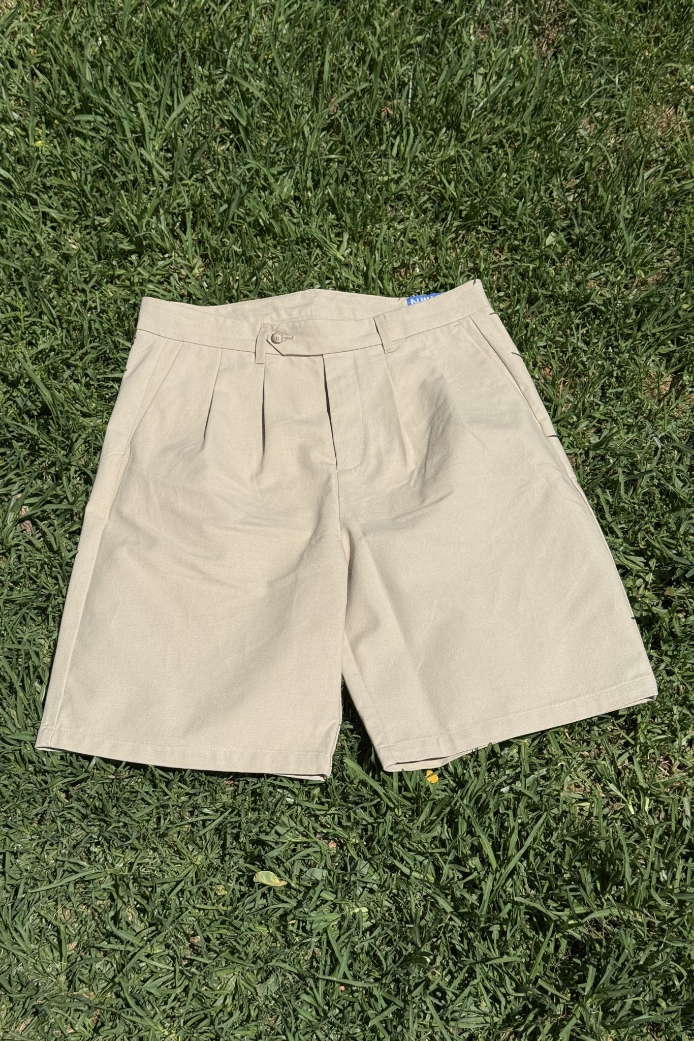 Pantalón corto chino beige