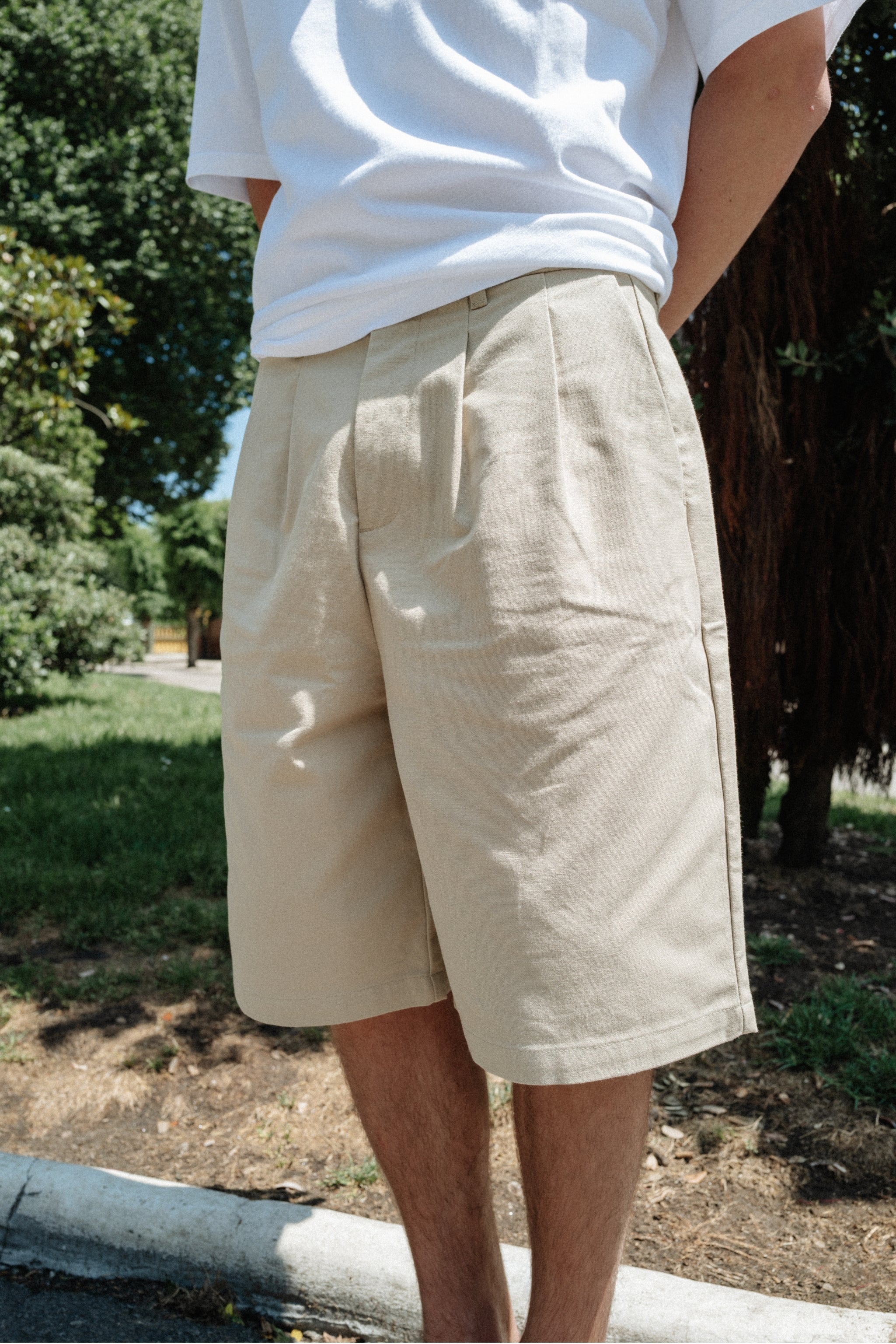 Pantalón corto chino beige