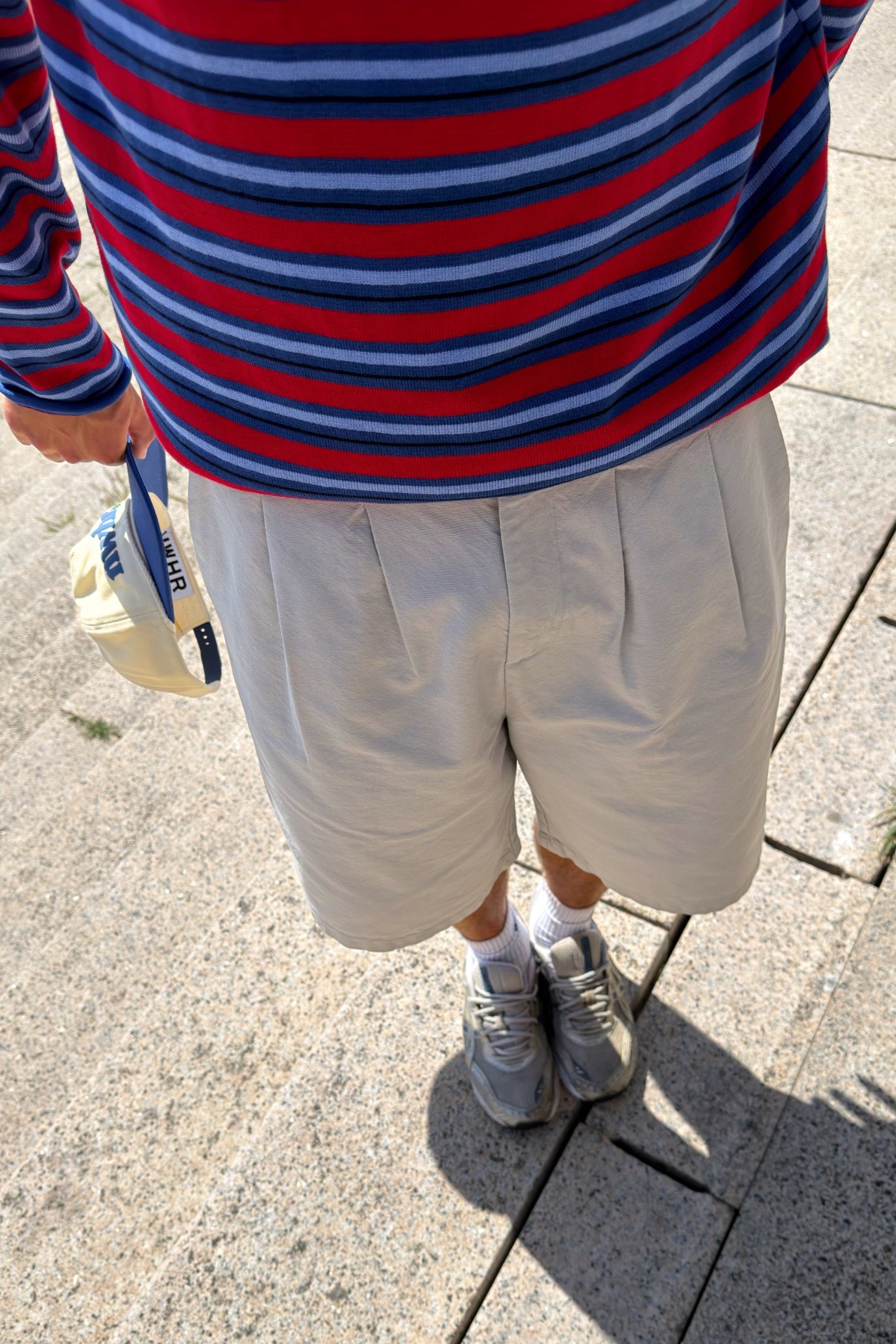 Pantalón corto chino gris