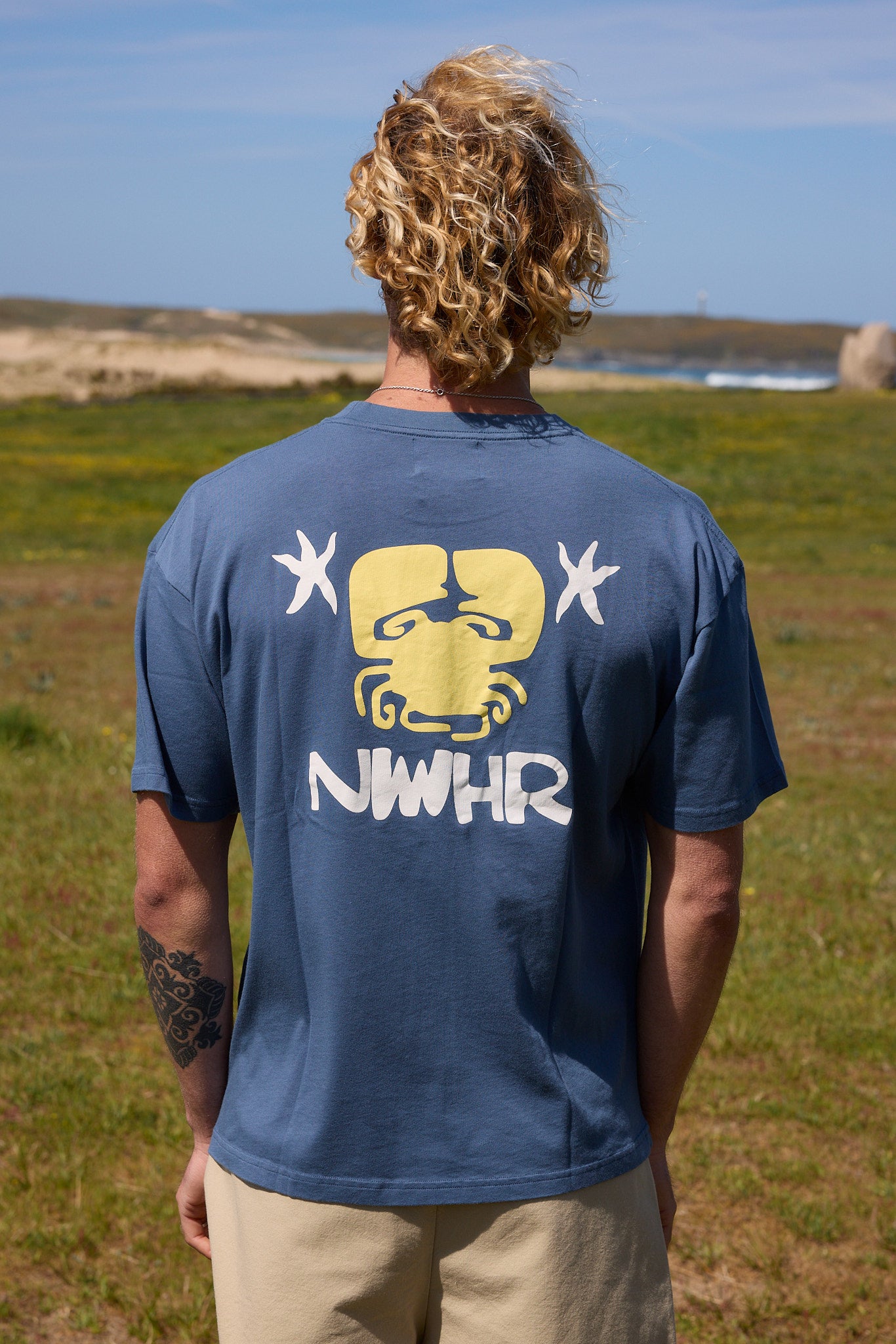 Camiseta entre as pedras blue