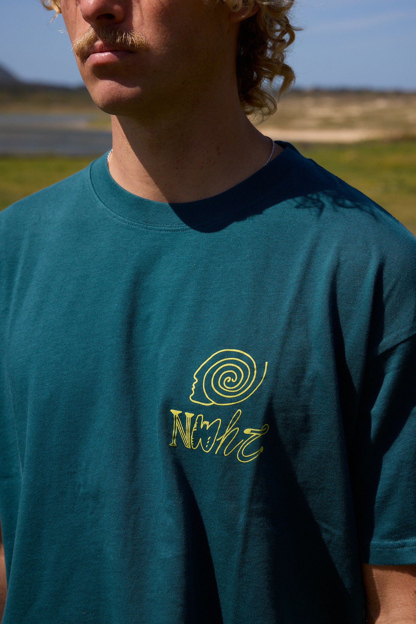 Camiseta looking for answers