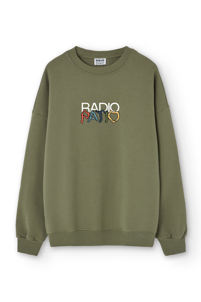 Crewneck Radio Patio